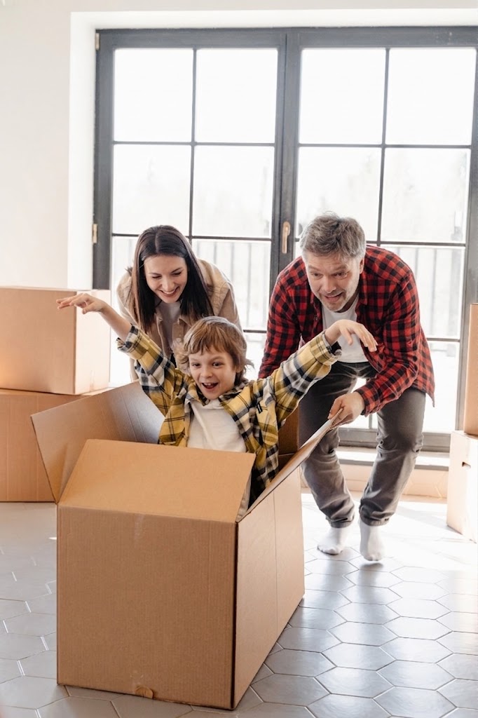 Move-In / Move-Out